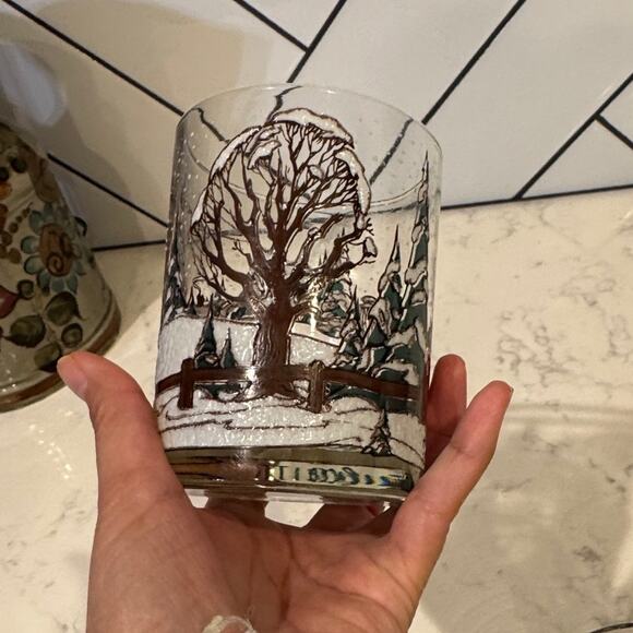 Vintage Currier & Ives collector's series Christmas old fashioned glasses x2 - Picture 7 of 8